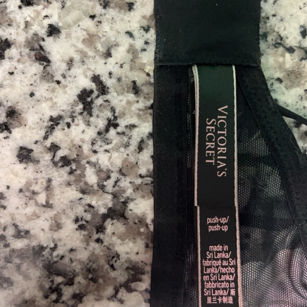 VS bra - Picture 3 of 3